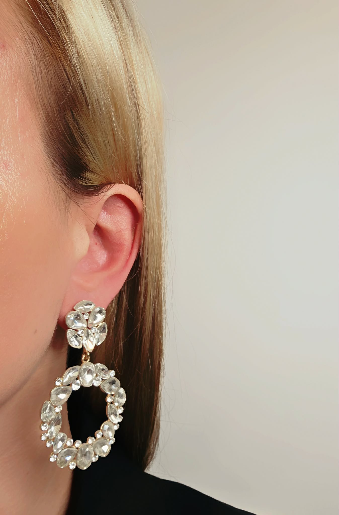 Round Palace Earrings