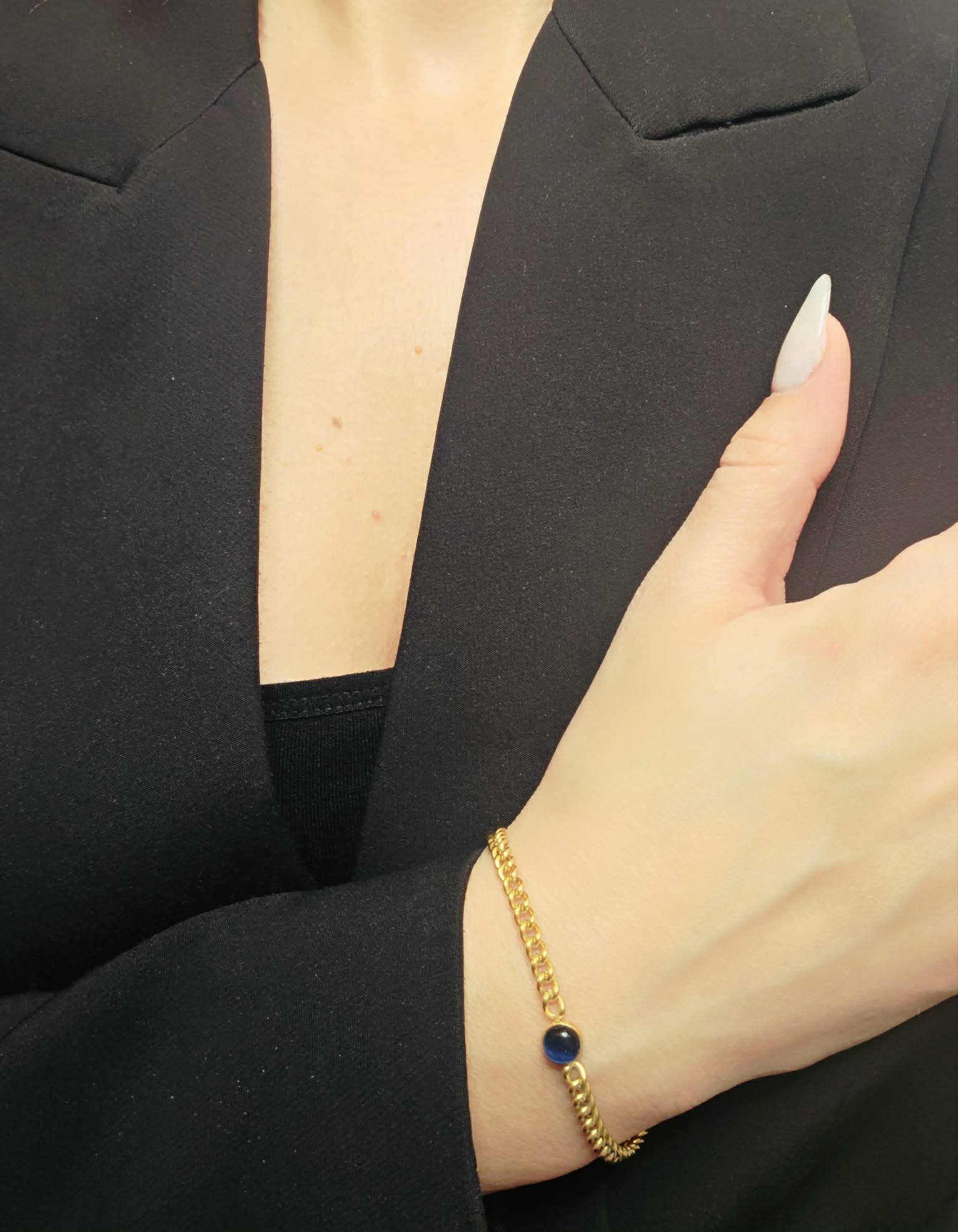 Bracelet with blue stone