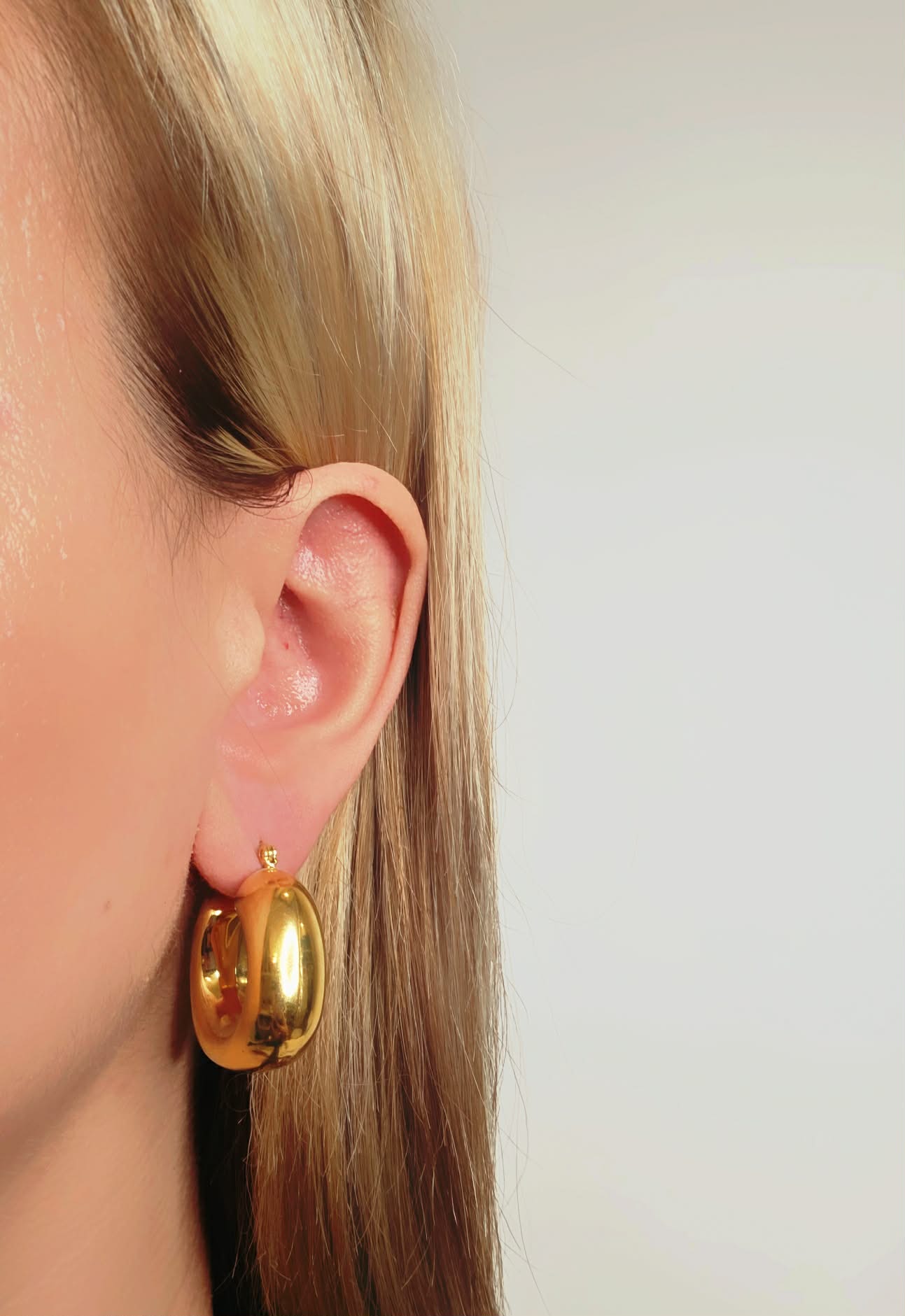 Σκουλαρίκια-gold-Bold-hoop Σκουλαρίκια-gold-Bold-hoop