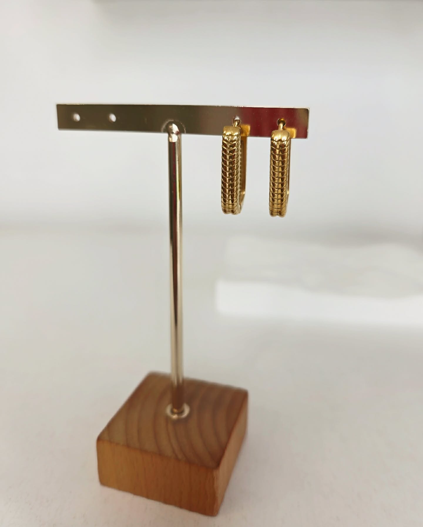 Σκουλαρίκια-gold-woven-rectangle