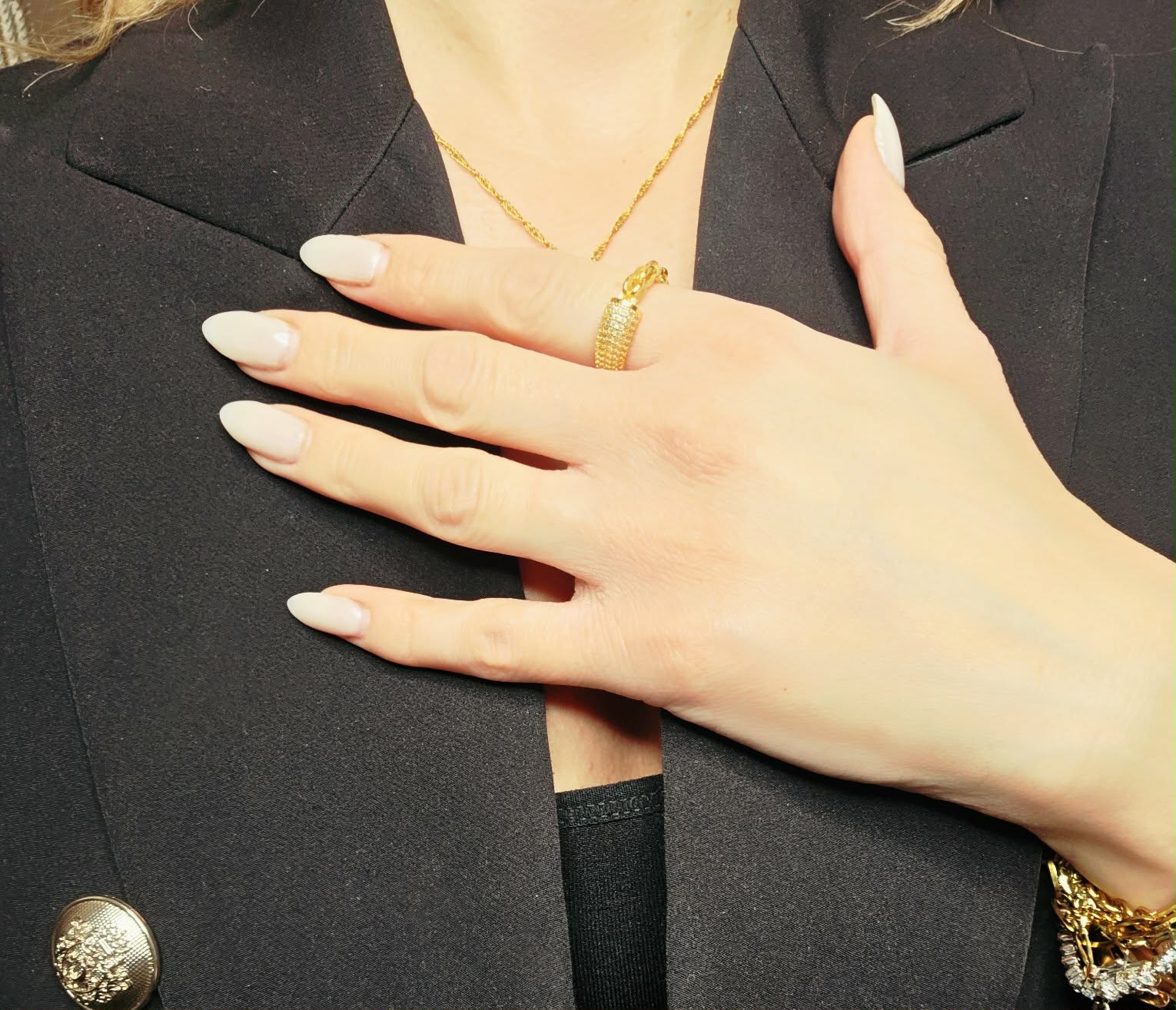 Tyra ring