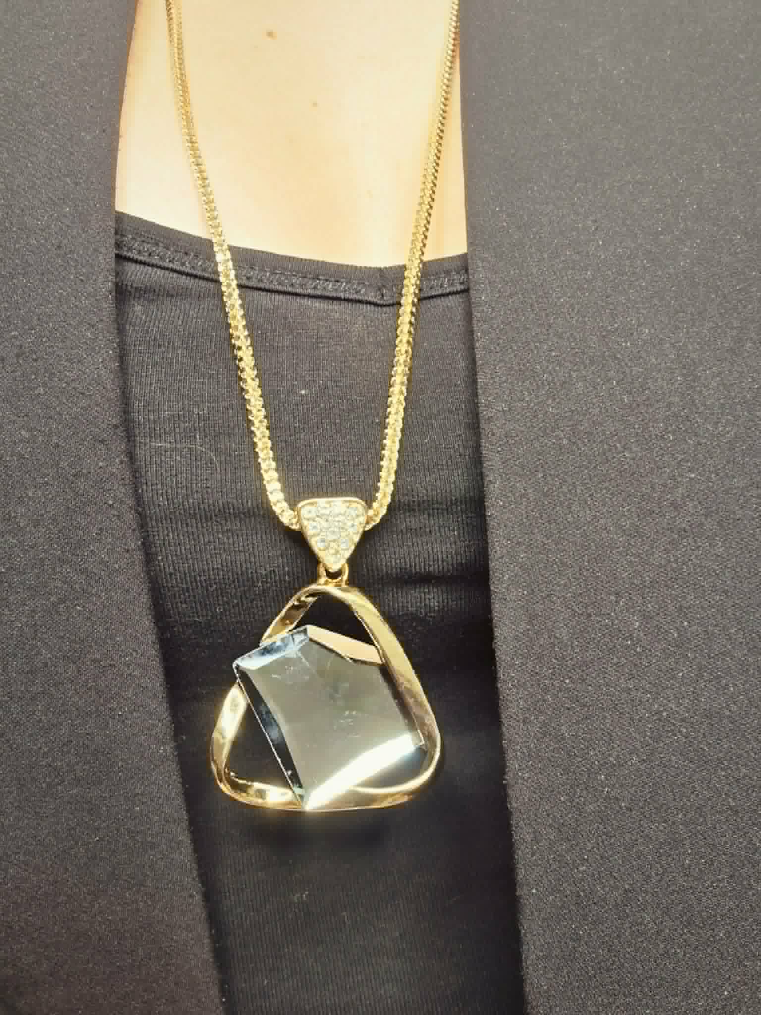 Caracola-necklace-gold