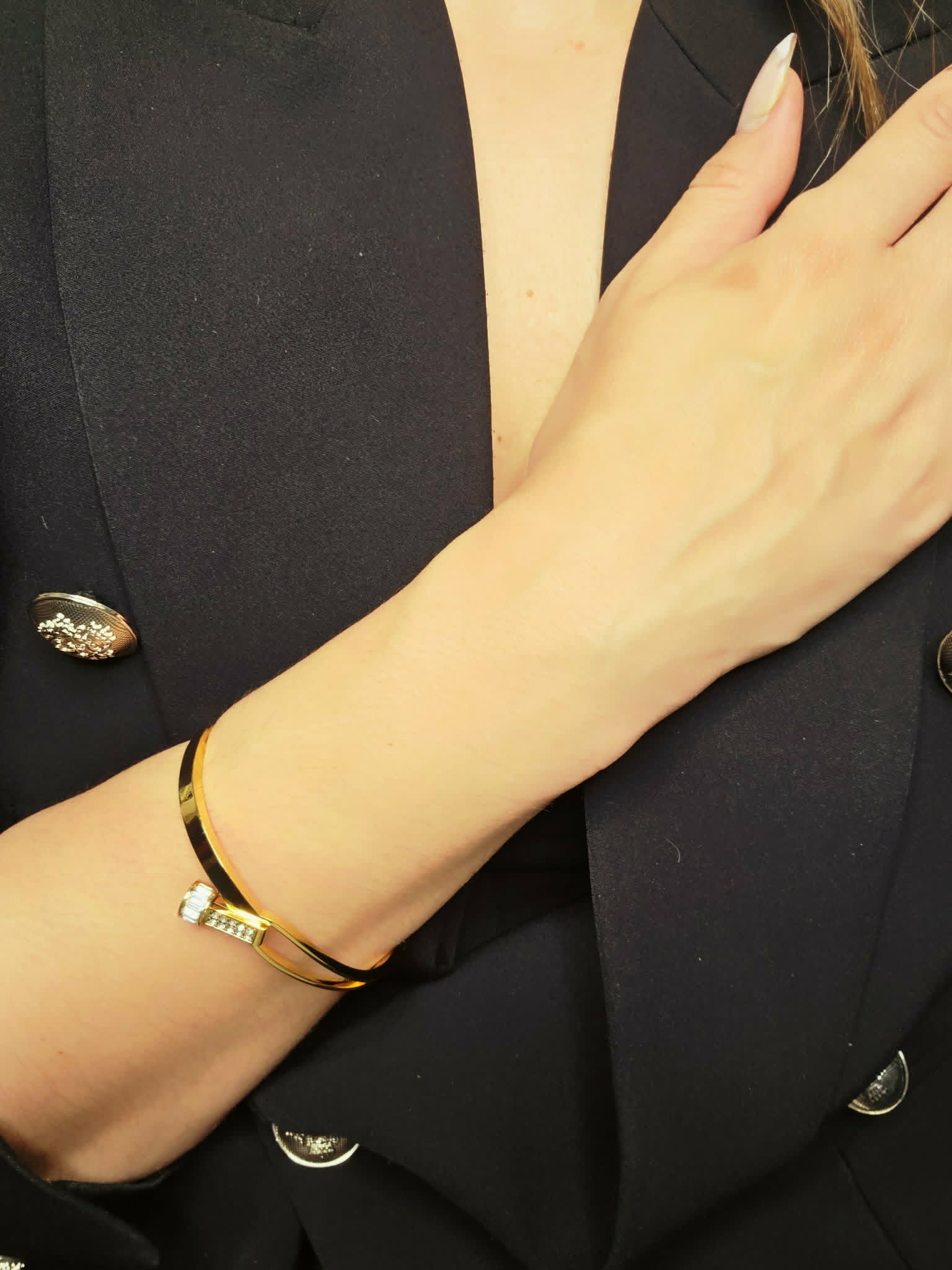 Flora-bracelet-gold Flora-bracelet-gold