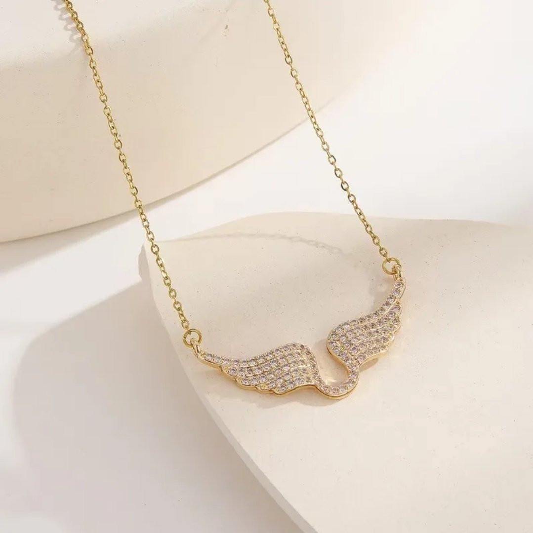 Wings-gold-necklace